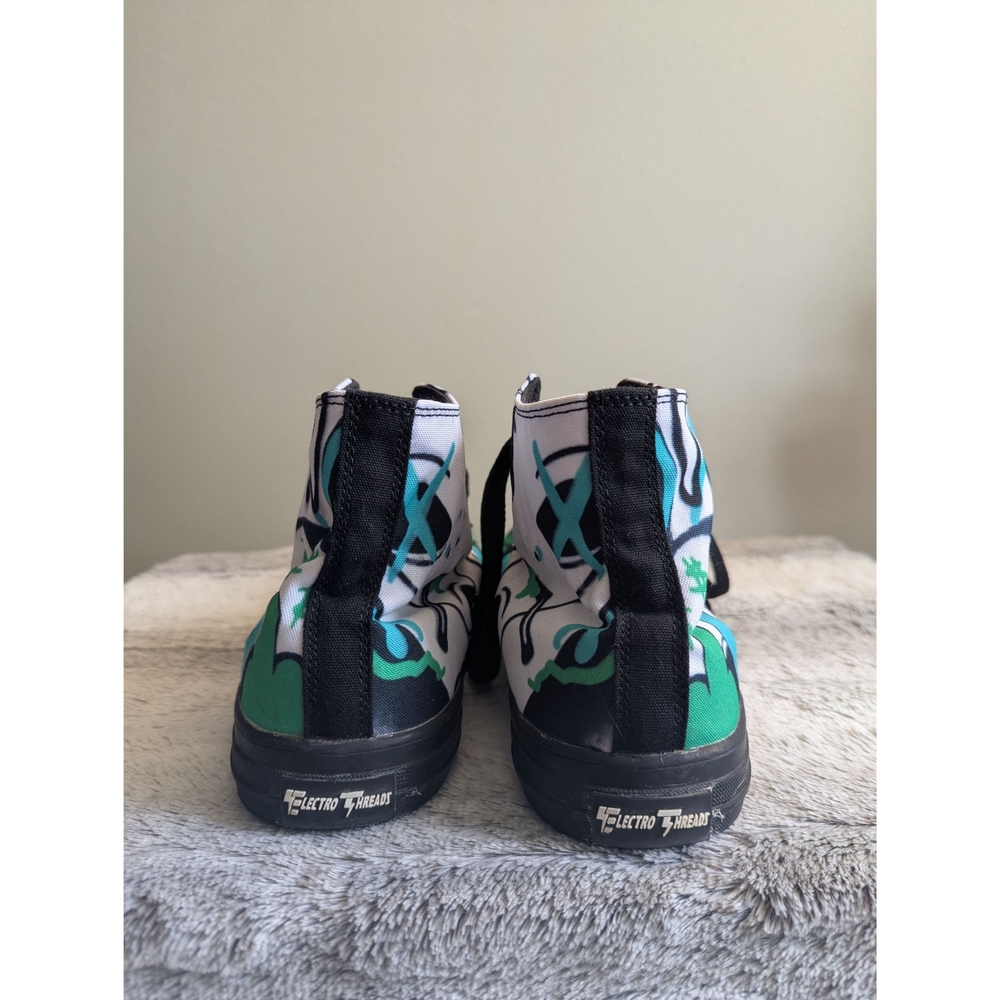 Black and Green High-Top Sneakers - Picture 4 of 6